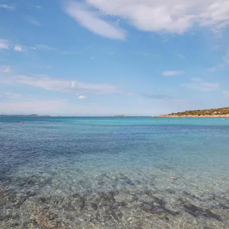 In Sardinia With Sea View 公寓 *