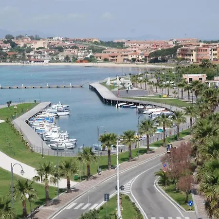 In Sardinia With Sea View 公寓 奧爾比亞