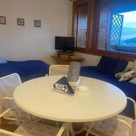 In Sardinia With Sea View 公寓 *